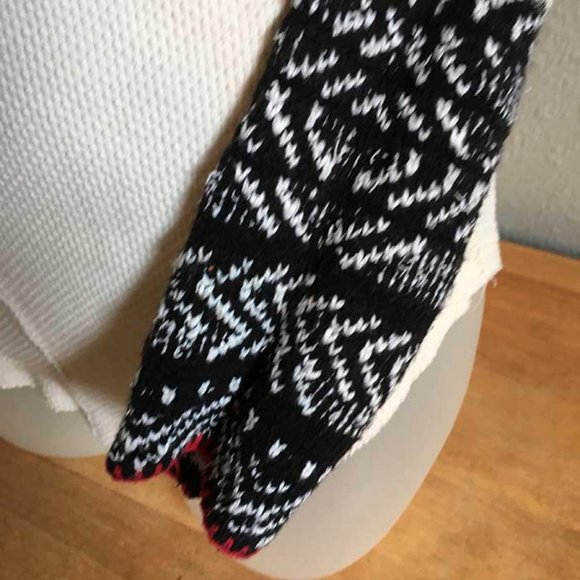 Women's Cream Long Sleeve Top with Intricate Cuff Detail - Picture 2 of 4